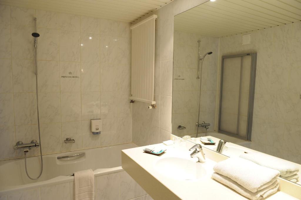Hotel Princess Oostende Rum bild